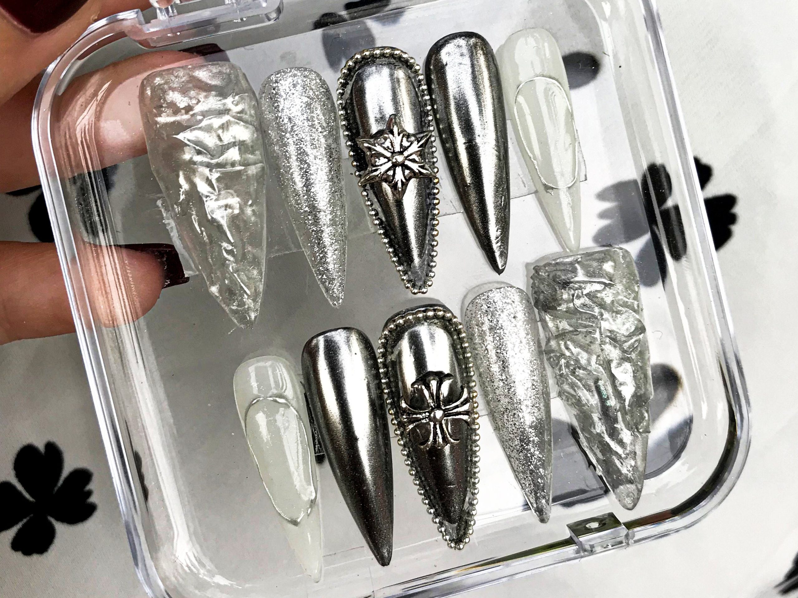 Silver Sparkling Mirror Press On Nails